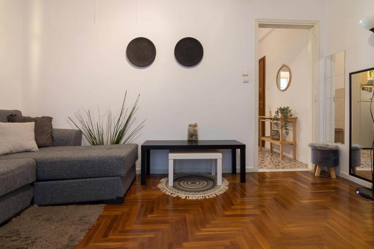 Classic And Modern Apartment In אתונה מראה חיצוני תמונה