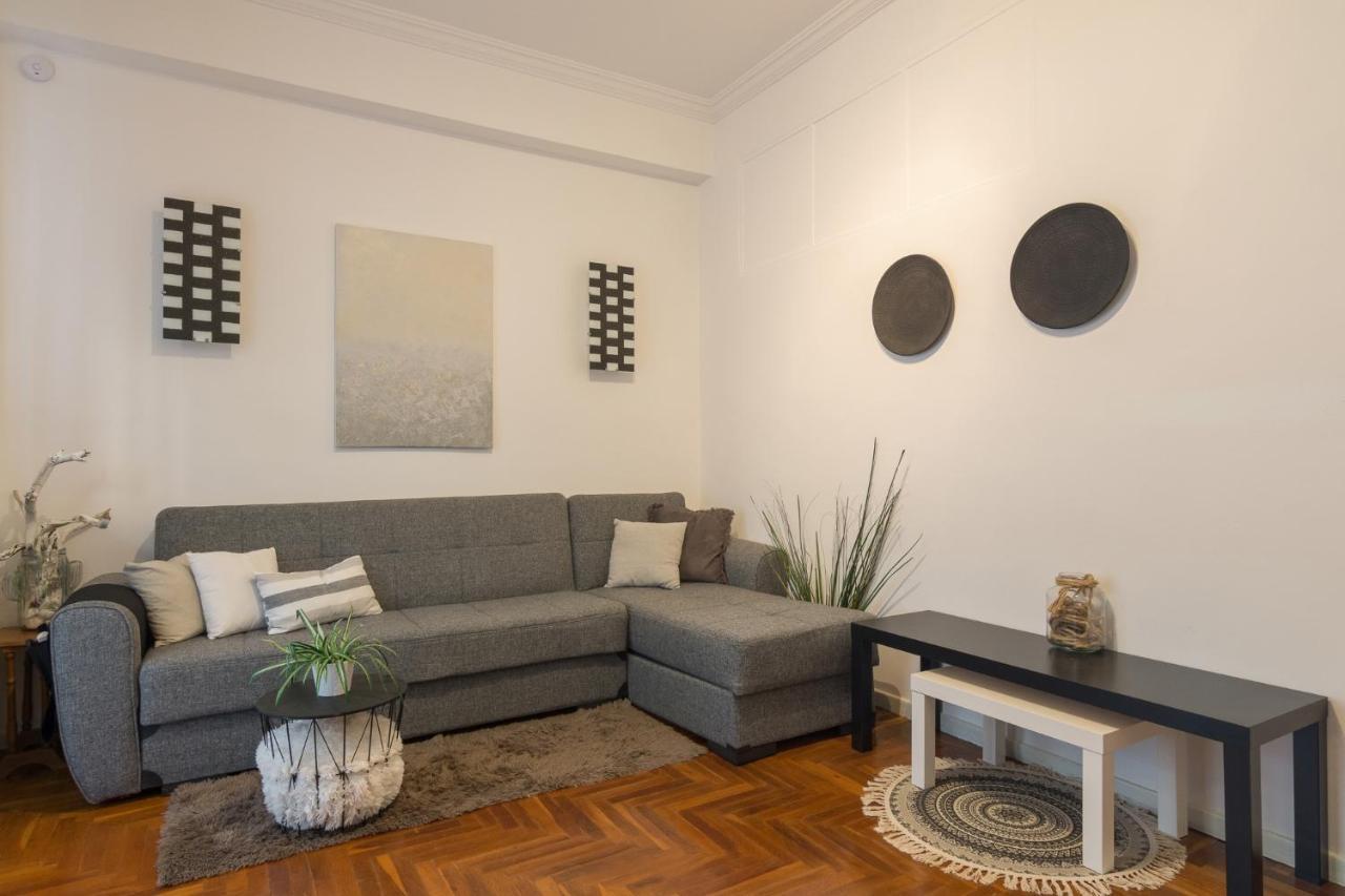Classic And Modern Apartment In אתונה מראה חיצוני תמונה