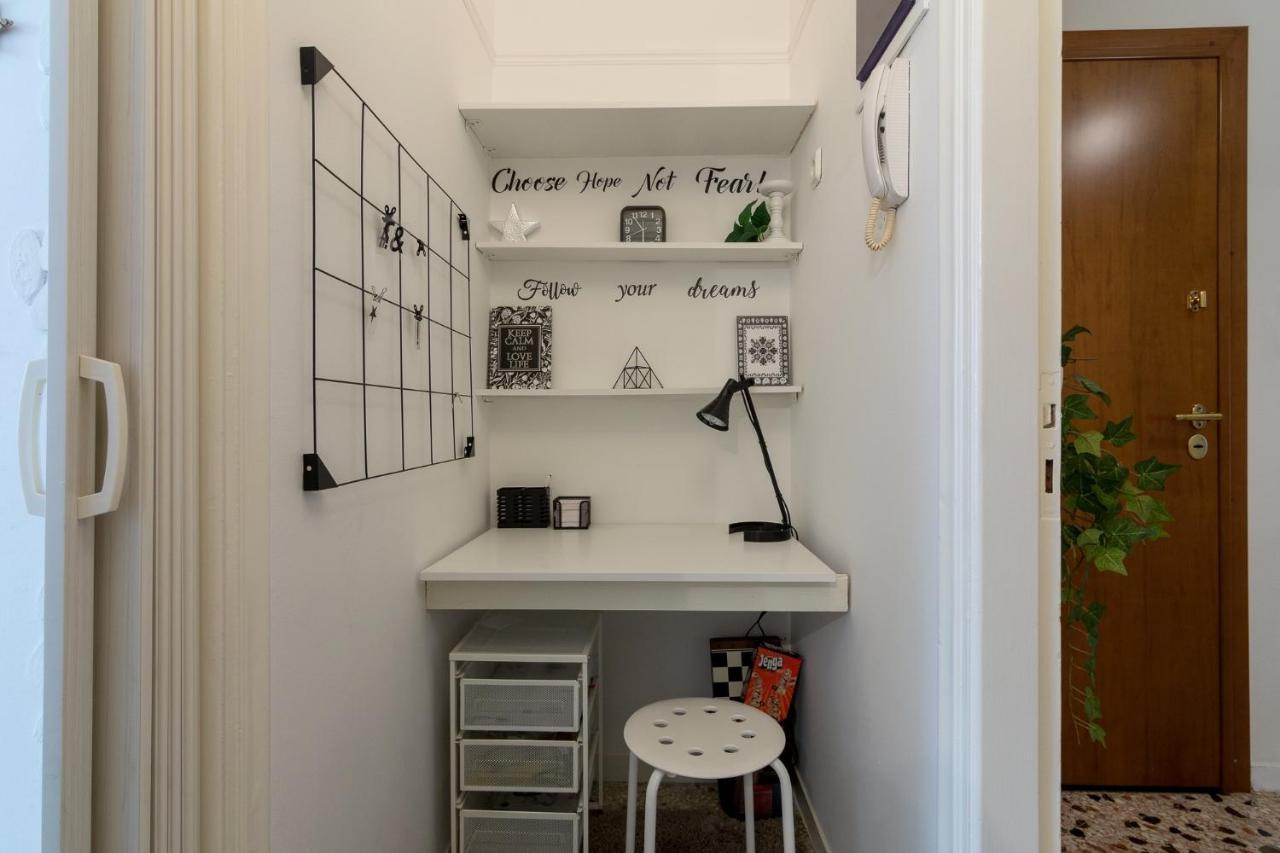 Classic And Modern Apartment In אתונה מראה חיצוני תמונה